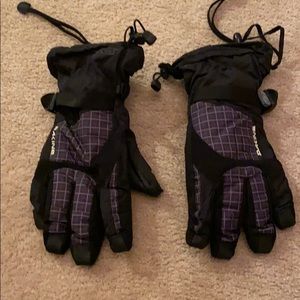 Dakine snowboarding gloves